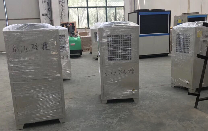 油冷機和冷水機該如何選擇？
