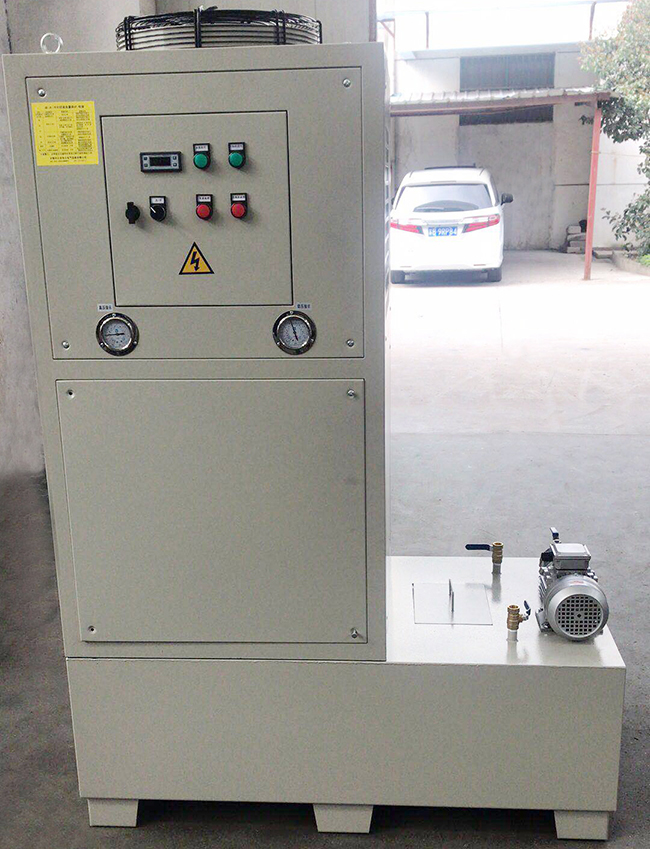 嚴寒降溫天氣，油冷機該怎樣防凍“保暖”？