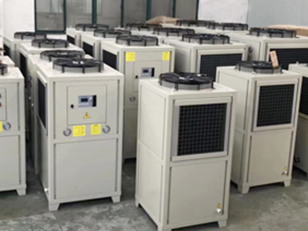 采購精密油冷機時的側重點